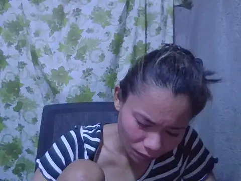 Snapshot of Sweeetgurll chatting on 10-02-25, 01:18 Sweeetgurll online show from 10-02-25, 01:18