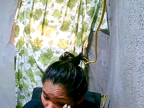 Snapshot of Sweeetgurll chatting on 11-27-25, 06:59 Sweeetgurll online show from 11-27-25, 06:59