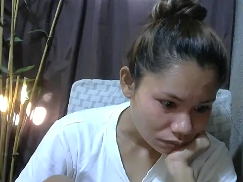 Sweeetgurll online show from 03-25-26, 12:05