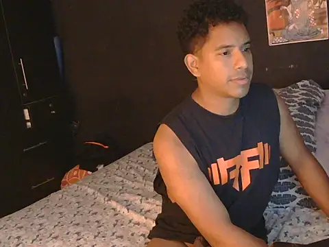 latinboybigdick online show from 12-21-25, 03:35