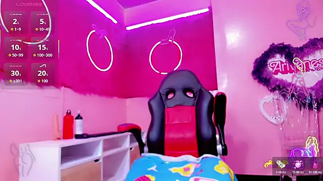 Natasha clifford online show from 09-19-25, 03:19