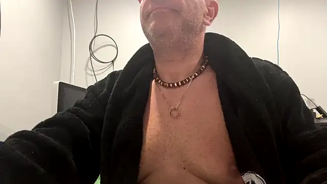 Snapshot of frankyjones8989 chatting on 11-22-25, 09:30 frankyjones8989 online show from 11-22-25, 09:30