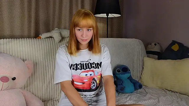 Snapshot of BritniBers chatting on 09-20-25, 10:38 BritniBers online show from 09-20-25, 10:38