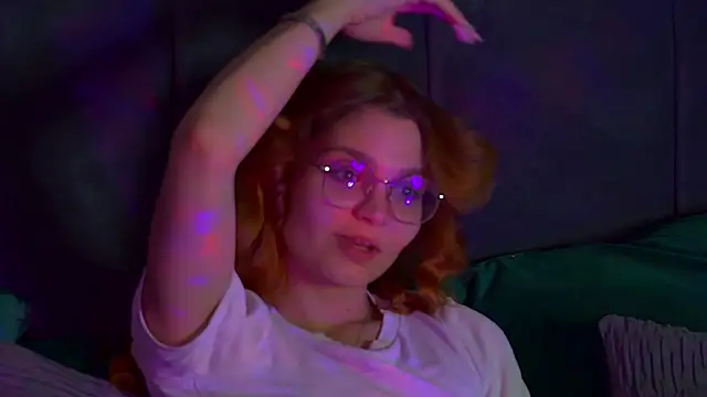 BellaMarebelle online show from 10-10-25, 04:22