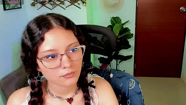 Krysten Riter online show from 11-26-25, 02:40