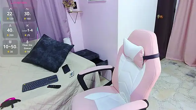 DaniniAnderson online show from 10-20-25, 04:02