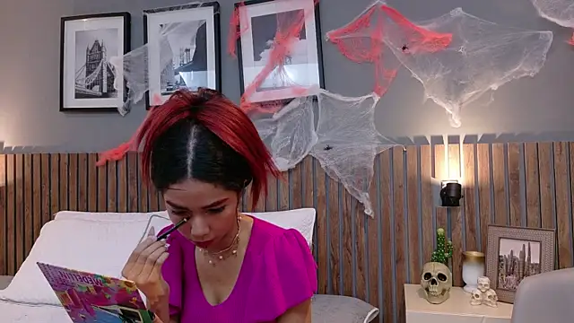 luna roja25 online show from 10-17-25, 01:03