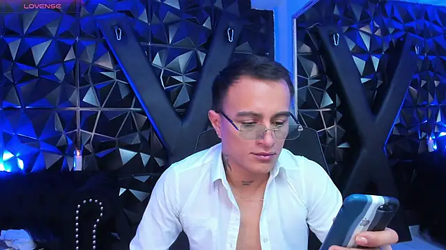 LiamDeep online show from 03-12-26, 08:26