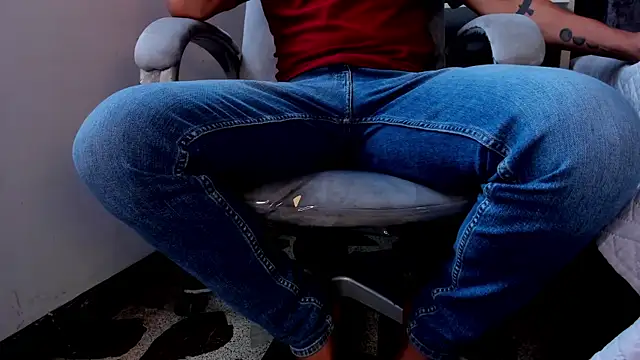 LiamDeep online show from 04-10-26, 06:56