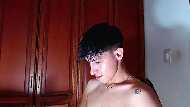 rowanbigboy23 online show from 09-16-25, 02:23