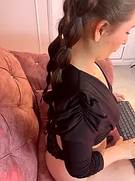 Snapshot of Tegui-sc chatting on 09-19-25, 02:13 Tegui-sc online show from 09-19-25, 02:13