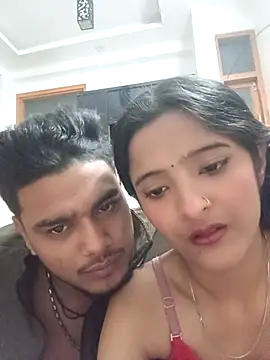 Snapshot of romantic_couple1 chatting on 11-27-25, 02:02 romantic couple1 online show from 11-27-25, 02:02