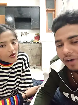 Snapshot of romantic_couple1 chatting on 12-16-25, 12:26 romantic couple1 online show from 12-16-25, 12:26