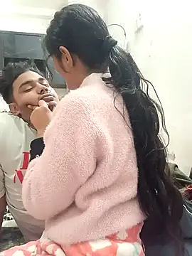 Snapshot of romantic_couple1 chatting on 12-19-25, 12:50 romantic couple1 online show from 12-19-25, 12:50