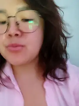 Snapshot of Innogin chatting on 10-11-25, 07:12 Innogin online show from 10-11-25, 07:12