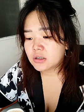 Snapshot of Innogin chatting on 10-16-25, 05:08 Innogin online show from 10-16-25, 05:08