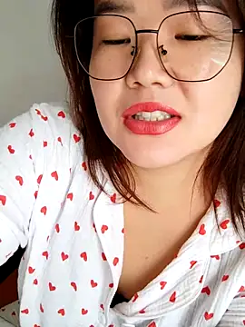 Snapshot of Innogin chatting on 10-29-25, 05:53 Innogin online show from 10-29-25, 05:53