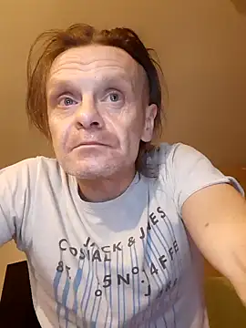 Snapshot of Kuba_Gd chatting on 01-01-25, 02:19 Kuba Gd online show from 01-01-25, 02:19