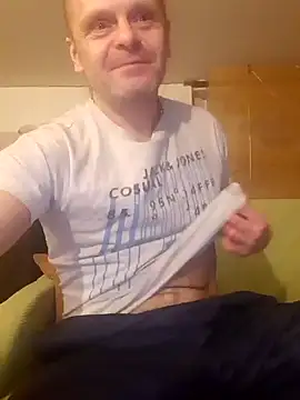 Snapshot of Kuba_Gd chatting on 01-10-25, 10:15 Kuba Gd online show from 01-10-25, 10:15