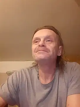 Snapshot of Kuba_Gd chatting on 01-13-25, 05:44 Kuba Gd online show from 01-13-25, 05:44