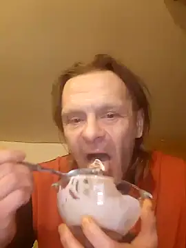 Snapshot of Kuba_Gd chatting on 01-18-25, 08:30 Kuba Gd online show from 01-18-25, 08:30