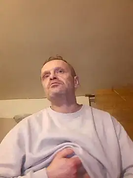 Snapshot of Kuba_Gd chatting on 01-20-25, 05:06 Kuba Gd online show from 01-20-25, 05:06