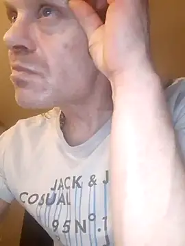 Snapshot of Kuba_Gd chatting on 02-08-25, 02:15 Kuba Gd online show from 02-08-25, 02:15