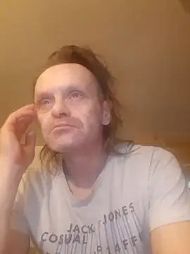 Snapshot of Kuba_Gd chatting on 02-08-25, 07:37 Kuba Gd online show from 02-08-25, 07:37