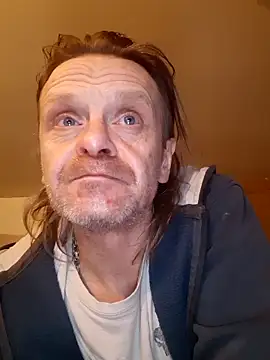 Snapshot of Kuba_Gd chatting on 02-12-25, 04:00 Kuba Gd online show from 02-12-25, 04:00