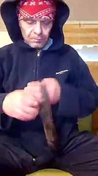 Snapshot of Kuba_Gd chatting on 03-12-25, 10:16 Kuba Gd online show from 03-12-25, 10:16