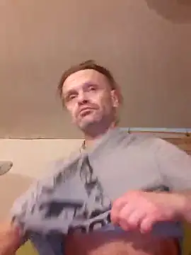 Snapshot of Kuba_Gd chatting on 03-19-25, 09:28 Kuba Gd online show from 03-19-25, 09:28