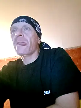 Snapshot of Kuba_Gd chatting on 10-03-25, 11:46 Kuba Gd online show from 10-03-25, 11:46