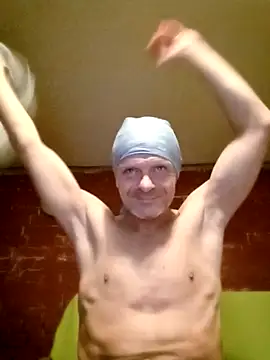 Snapshot of Kuba_Gd chatting on 10-18-25, 03:24 Kuba Gd online show from 10-18-25, 03:24