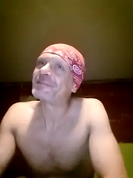 Snapshot of Kuba_Gd chatting on 10-22-25, 12:11 Kuba Gd online show from 10-22-25, 12:11