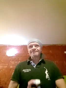 Snapshot of Kuba_Gd chatting on 11-14-25, 12:15 Kuba Gd online show from 11-14-25, 12:15