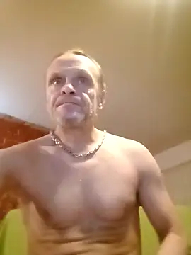 Snapshot of Kuba_Gd chatting on 12-04-25, 10:07 Kuba Gd online show from 12-04-25, 10:07