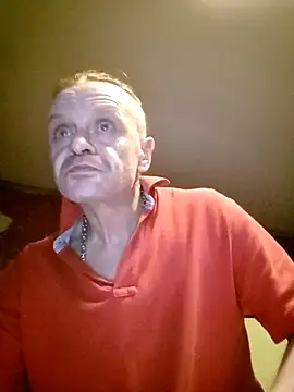 Snapshot of Kuba_Gd chatting on 12-18-25, 02:17 Kuba Gd online show from 12-18-25, 02:17