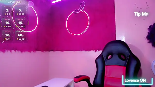 Snapshot of Madiso_Santiel chatting on 09-10-25, 07:25 Madiso Santiel online show from 09-10-25, 07:25