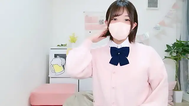 Hinata Sun online show from 09-23-25, 09:45