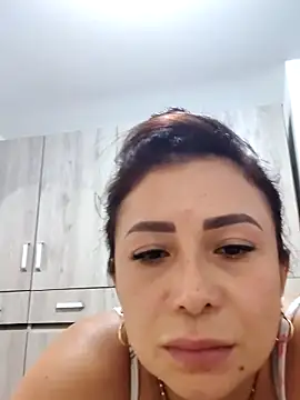 mia mancinii online show from 04-14-26, 02:12