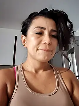 Snapshot of mia_mancinii chatting on 06-07-26, 04:44 mia mancinii online show from 06-07-26, 04:44