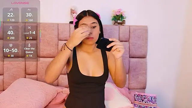 Snapshot of Kitty_Rose__ chatting on 11-11-25, 08:42 Kitty Rose online show from 11-11-25, 08:42