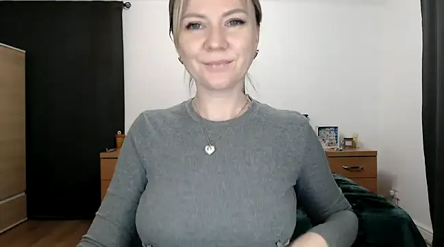 Snapshot of ParadiseAlina chatting on 01-11-25, 11:13 ParadiseAlina online show from 01-11-25, 11:13