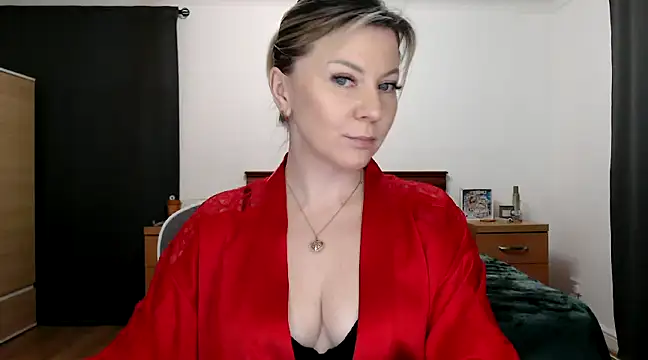 Snapshot of ParadiseAlina chatting on 01-14-25, 07:43 ParadiseAlina online show from 01-14-25, 07:43