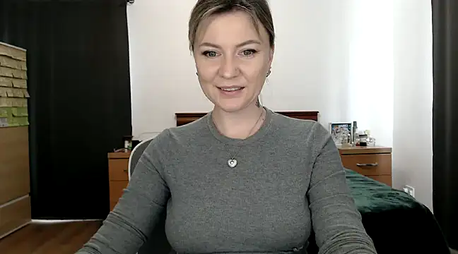 Snapshot of ParadiseAlina chatting on 02-03-25, 03:27 ParadiseAlina online show from 02-03-25, 03:27