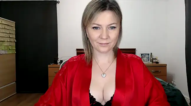 Snapshot of ParadiseAlina chatting on 02-05-25, 07:20 ParadiseAlina online show from 02-05-25, 07:20