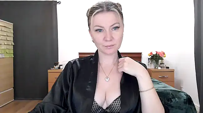 Snapshot of ParadiseAlina chatting on 03-19-25, 06:23 ParadiseAlina online show from 03-19-25, 06:23