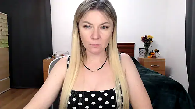 Snapshot of ParadiseAlina chatting on 10-23-25, 07:01 ParadiseAlina online show from 10-23-25, 07:01