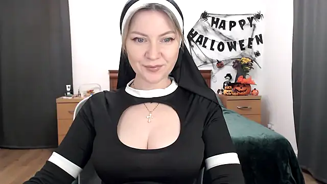 Snapshot of ParadiseAlina chatting on 10-31-25, 09:05 ParadiseAlina online show from 10-31-25, 09:05