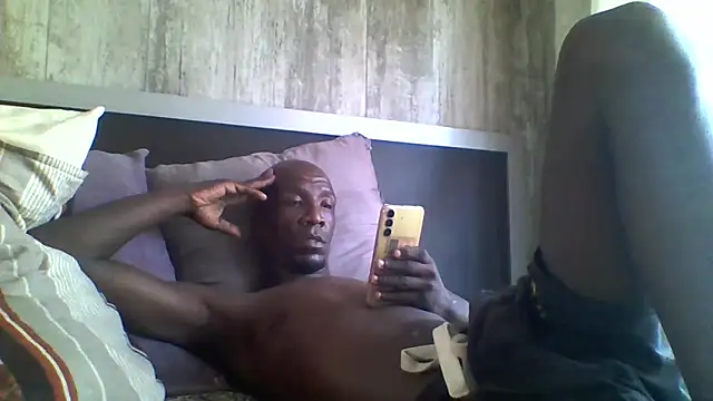 longdickson12345 online show from 02-11-26, 05:56